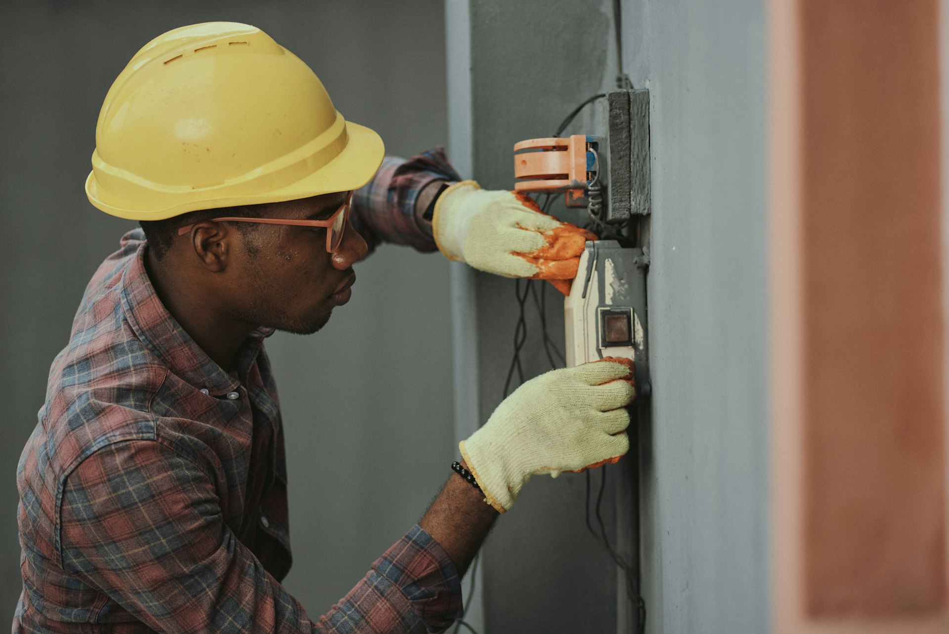 Home Services — Built the Hybrid Way.